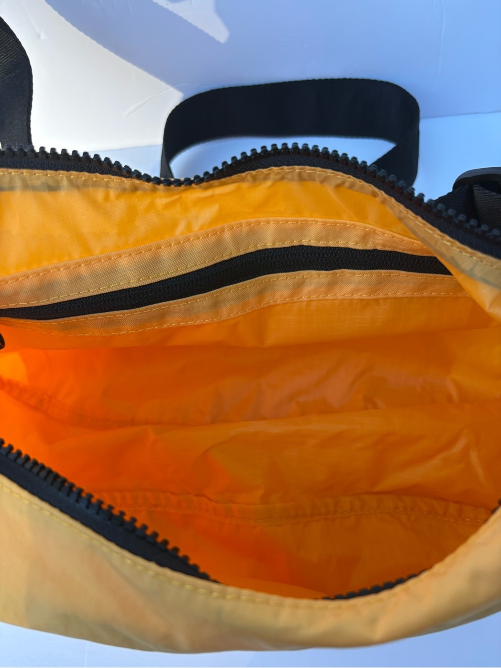 NWT BAGGU Medium Crescent Bag - Marigold - Picture 11 of 12